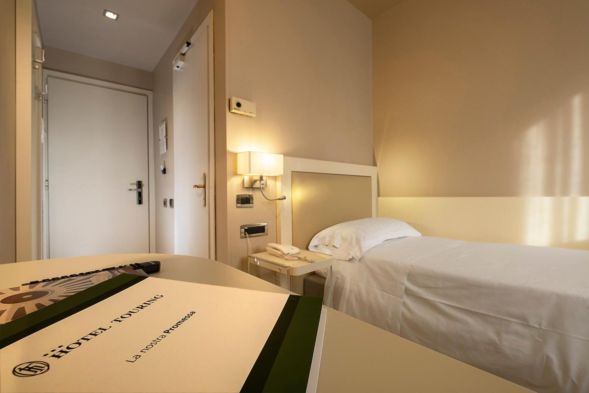 Hotel Touring Ferrara Pokoj fotografie